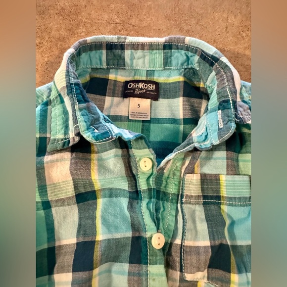 OshKoch- Boys - Colorful Plaid Button Down Long Sleeve, Size 5 - Picture 3 of 4